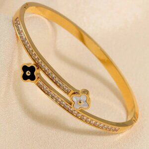 18K Gold Plated Twist Style Simulated Diamond White Black Clover Luxury Bangle